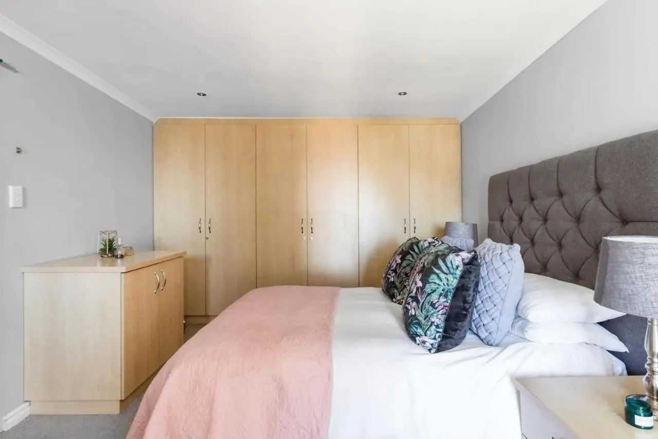 Holiday home 3 Bedroom Hilltop Home With Spectacular Views Cape Town