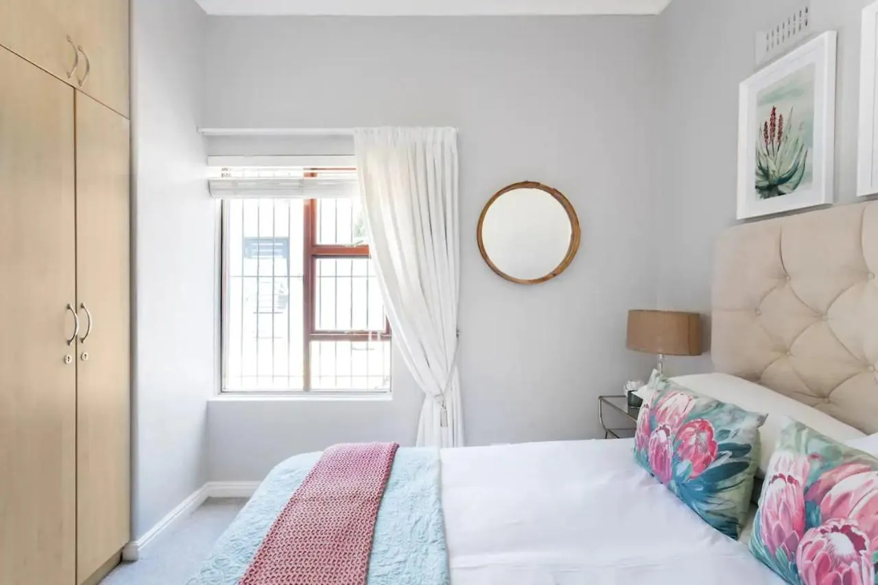 3 Bedroom Hilltop Home With Spectacular Views Cape Town